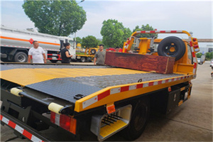 峪口附近拖车电话号码服务